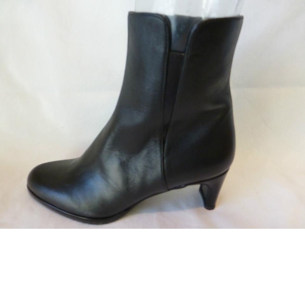 New Stuart Weitzman Myside Cola Ankle Boot - image 4